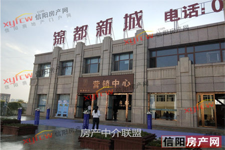 百合花园套三带车位附房92.8万110m2出售